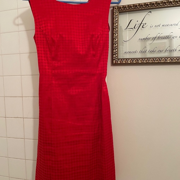 Unique sexy red dress for date night etc. Donโt let this beauty pass you by ๐ - Picture 2 of 7